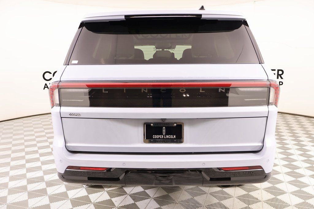New 2025 Lincoln Navigator Reserve image 23