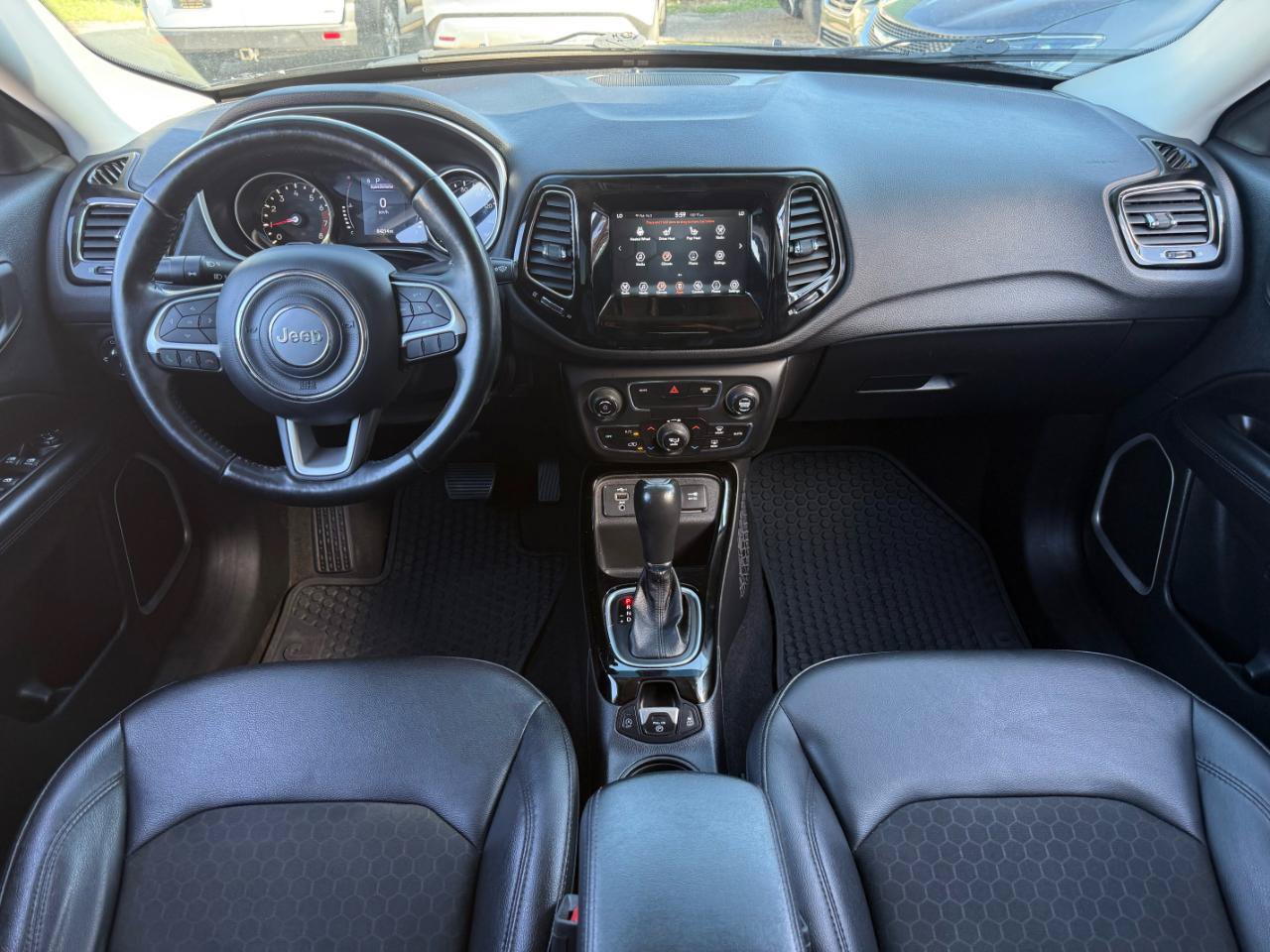Used 2020 Jeep Compass Latitude FWD image 32