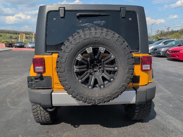 Used 2013 Jeep Wrangler Unlimited Sahara w/ Dual Top Group AWD/4WD image 7