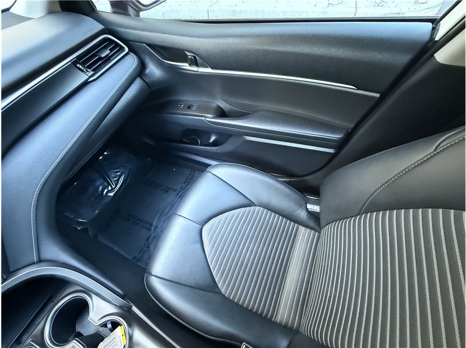 Used 2022 Toyota Camry SE FWD image 10