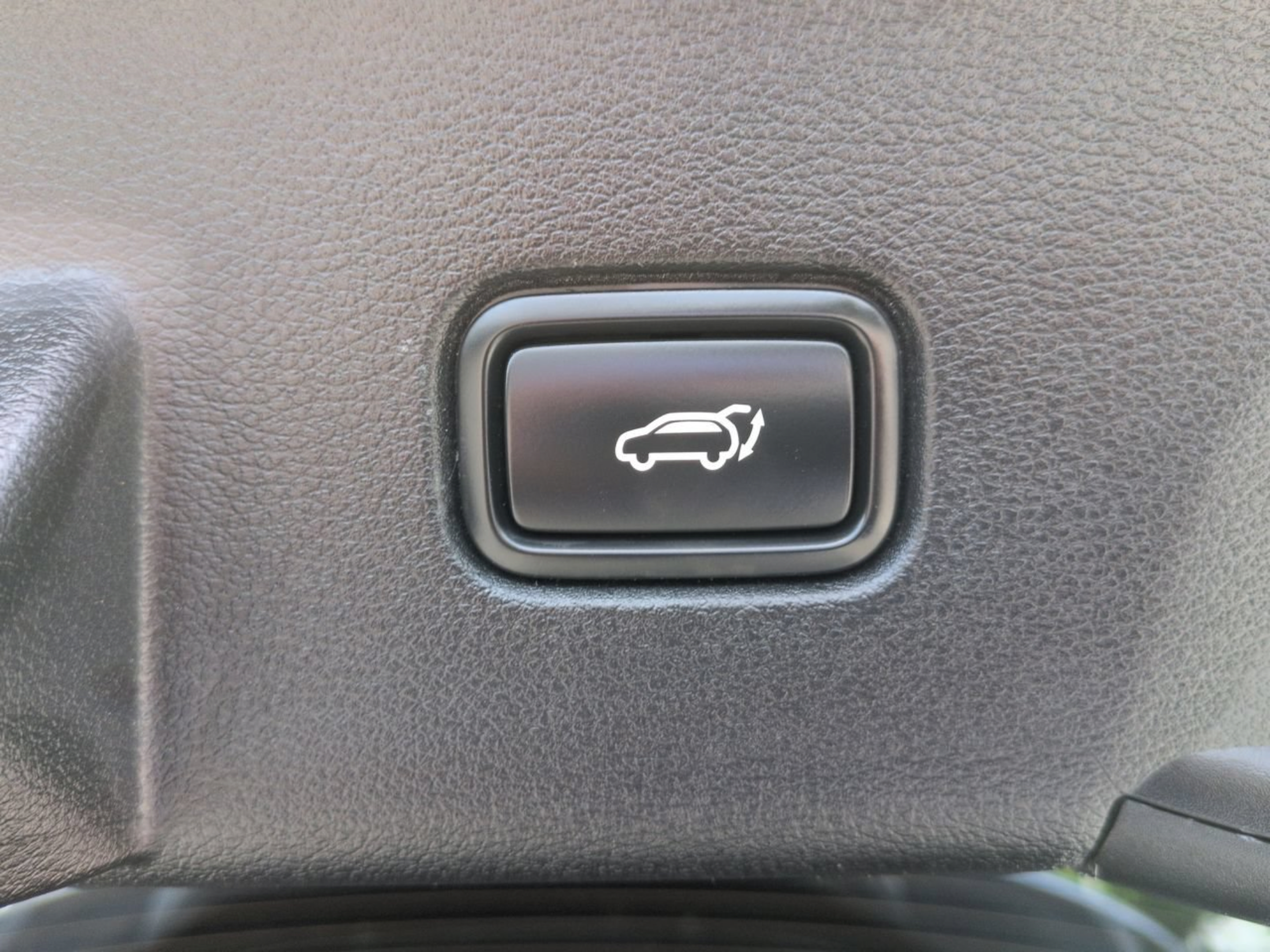 Certified 2025 Kia Sportage SX Prestige AWD/4WD image 18