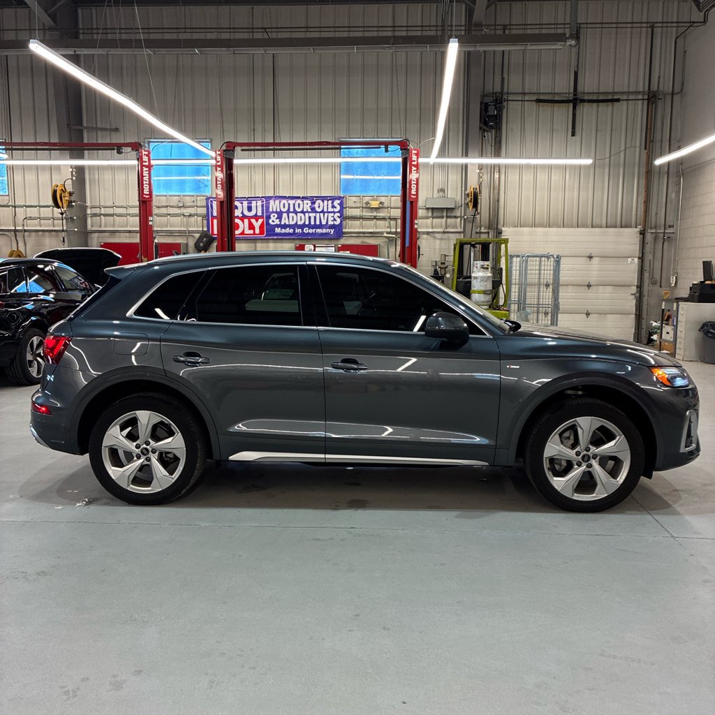 Used 2024 Audi Q5 2.0T Premium Plus w/ Premium Plus Package AWD/4WD image 8