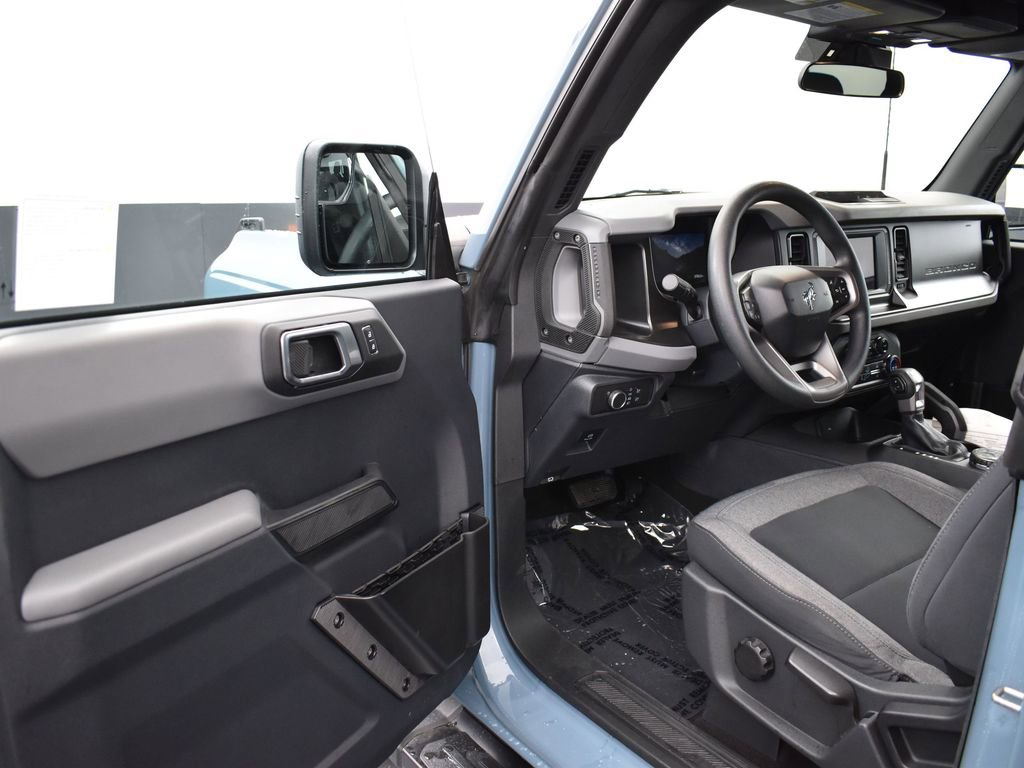 Used 2022 Ford Bronco 4-Door AWD/4WD image 9
