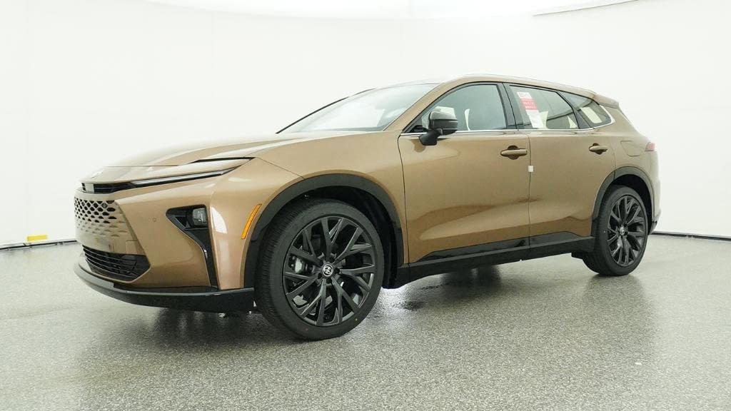 New 2026 Toyota Crown Signia AWD/4WD image 17