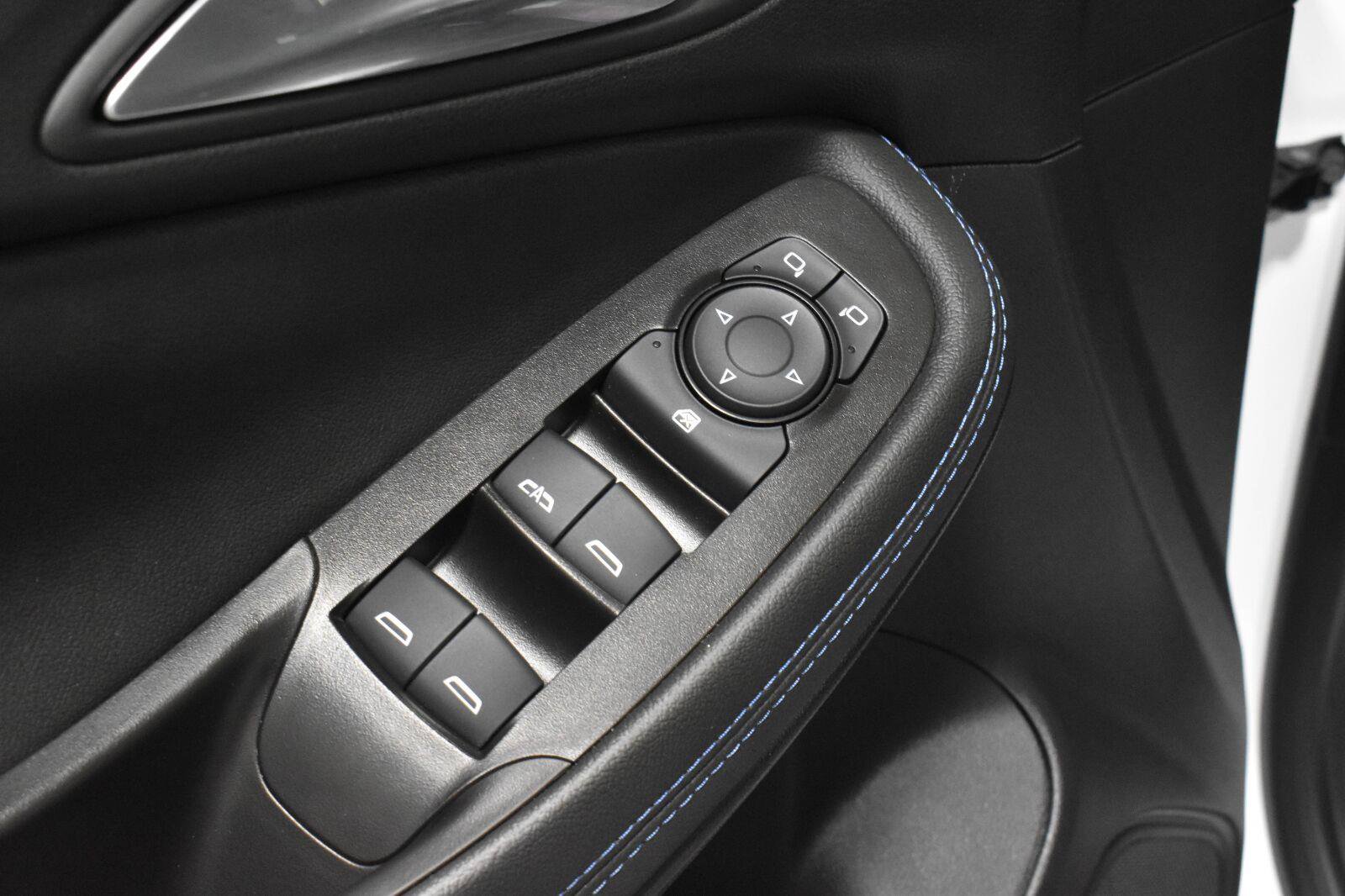 Used 2026 Buick Encore GX Sport Touring w/ Comfort Package FWD image 10