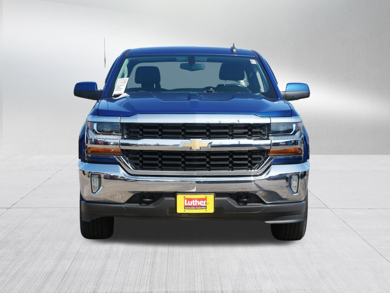 Used 2018 Chevrolet Silverado 1500 LT w/ All Star Edition AWD/4WD image 2