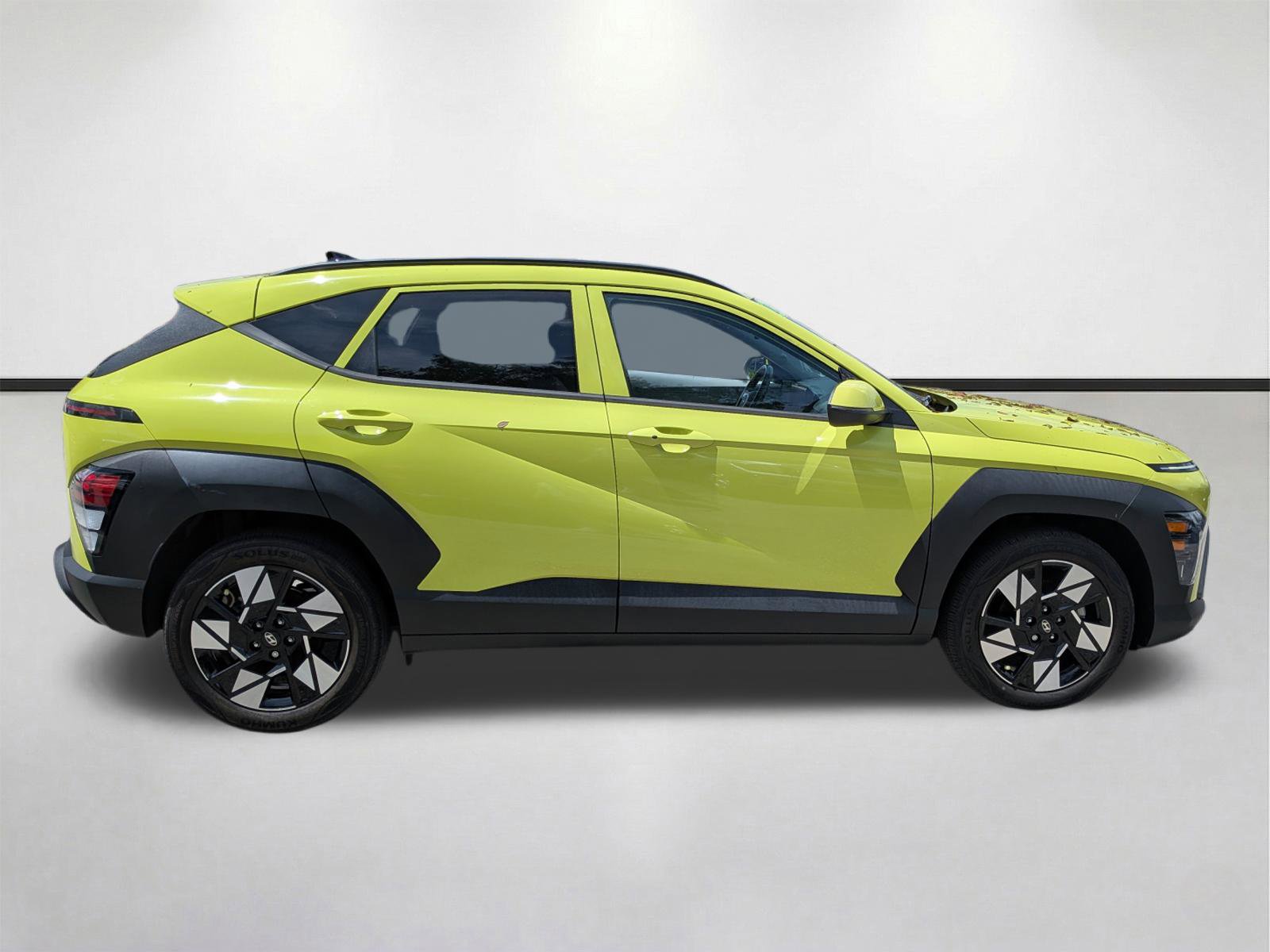 Used 2024 Hyundai Kona SEL image 3