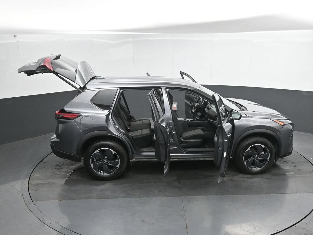 Used 2025 Nissan Rogue SV AWD/4WD image 50