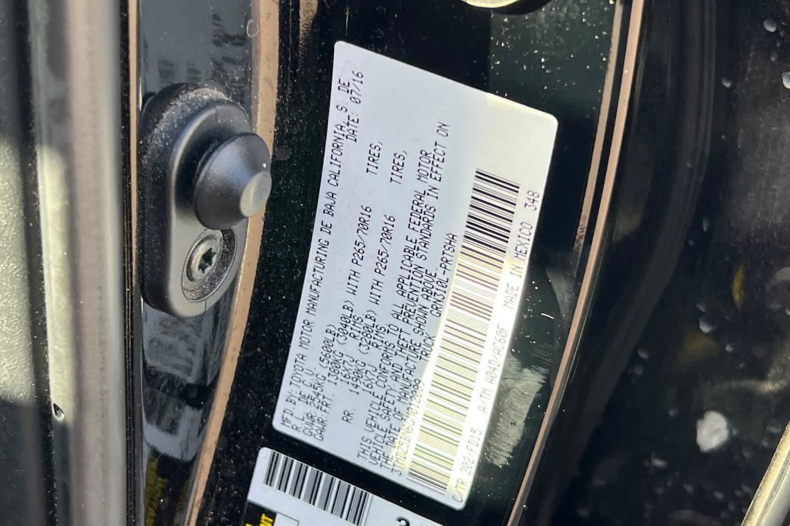 Used 2016 Toyota Tacoma TRD Off-Road w/ Towing Package AWD/4WD image 26