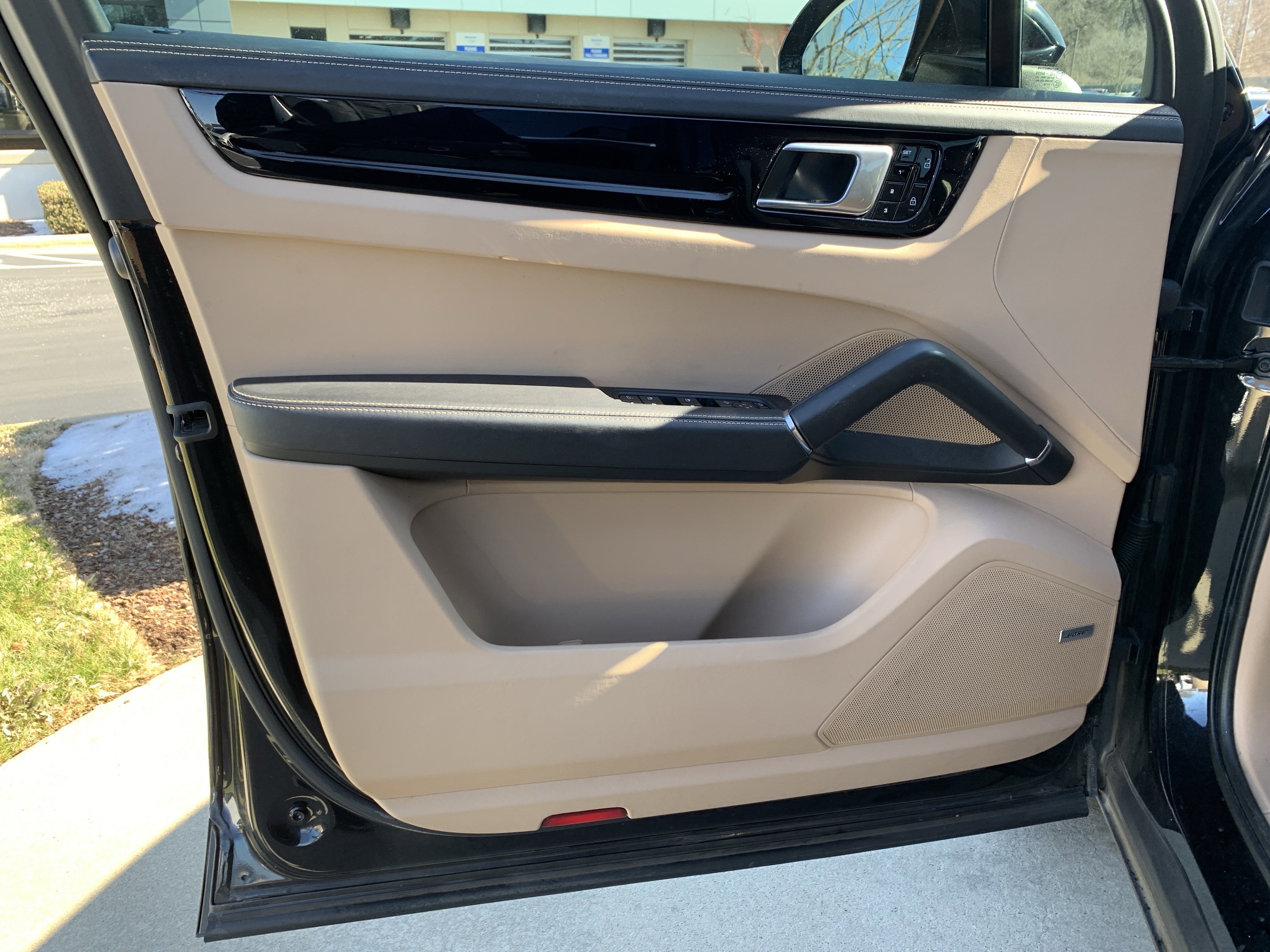 Used 2020 Porsche Cayenne image 14