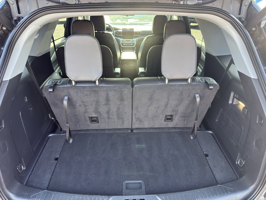 Used 2022 Ford Explorer XLT w/ Equipment Group 202A image 27