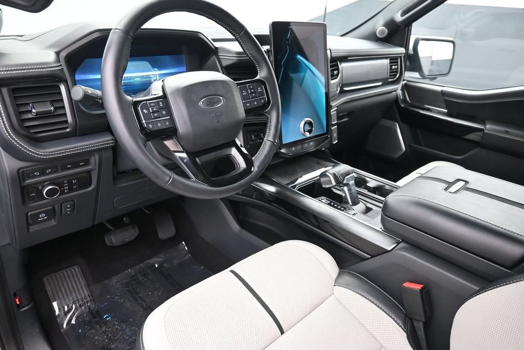 Used 2023 Ford F150 Lightning Platinum AWD/4WD image 12