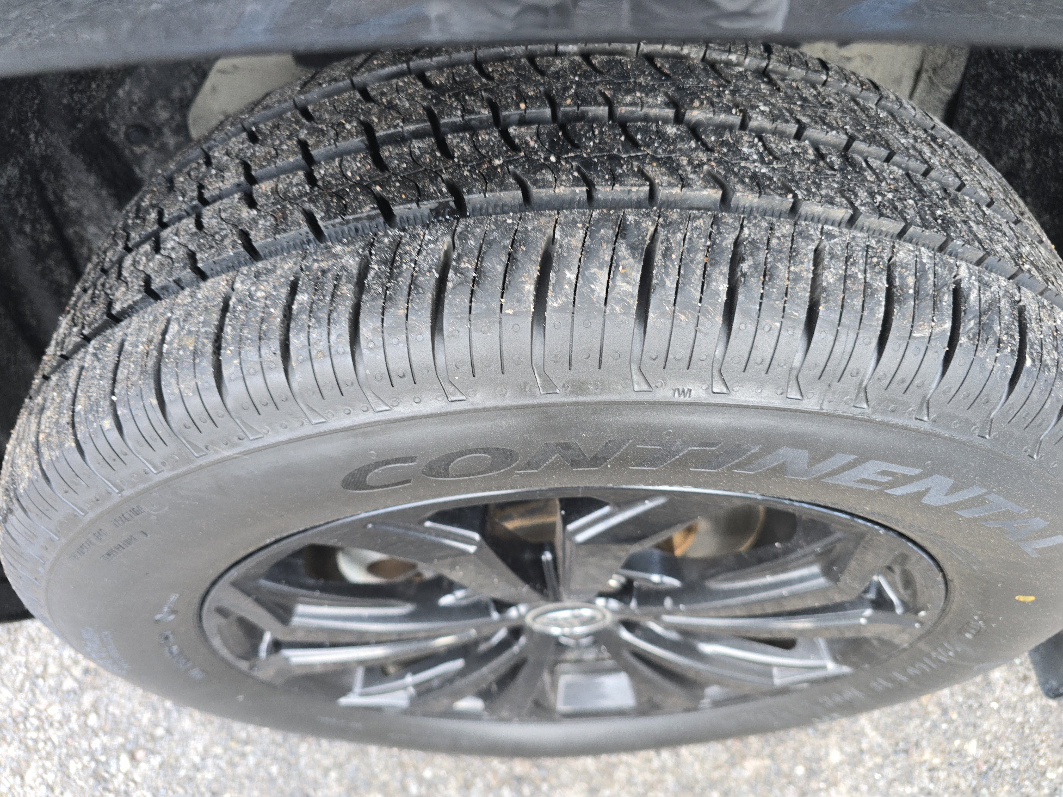 Used 2023 Toyota RAV4 SE image 11