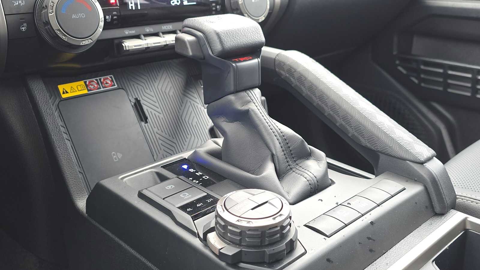 Certified 2025 Toyota 4Runner TRD Off-Road Premium image 35