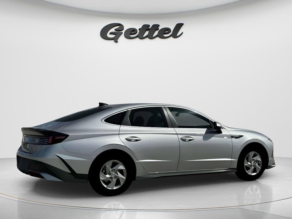 New 2025 Hyundai Sonata SE image 8