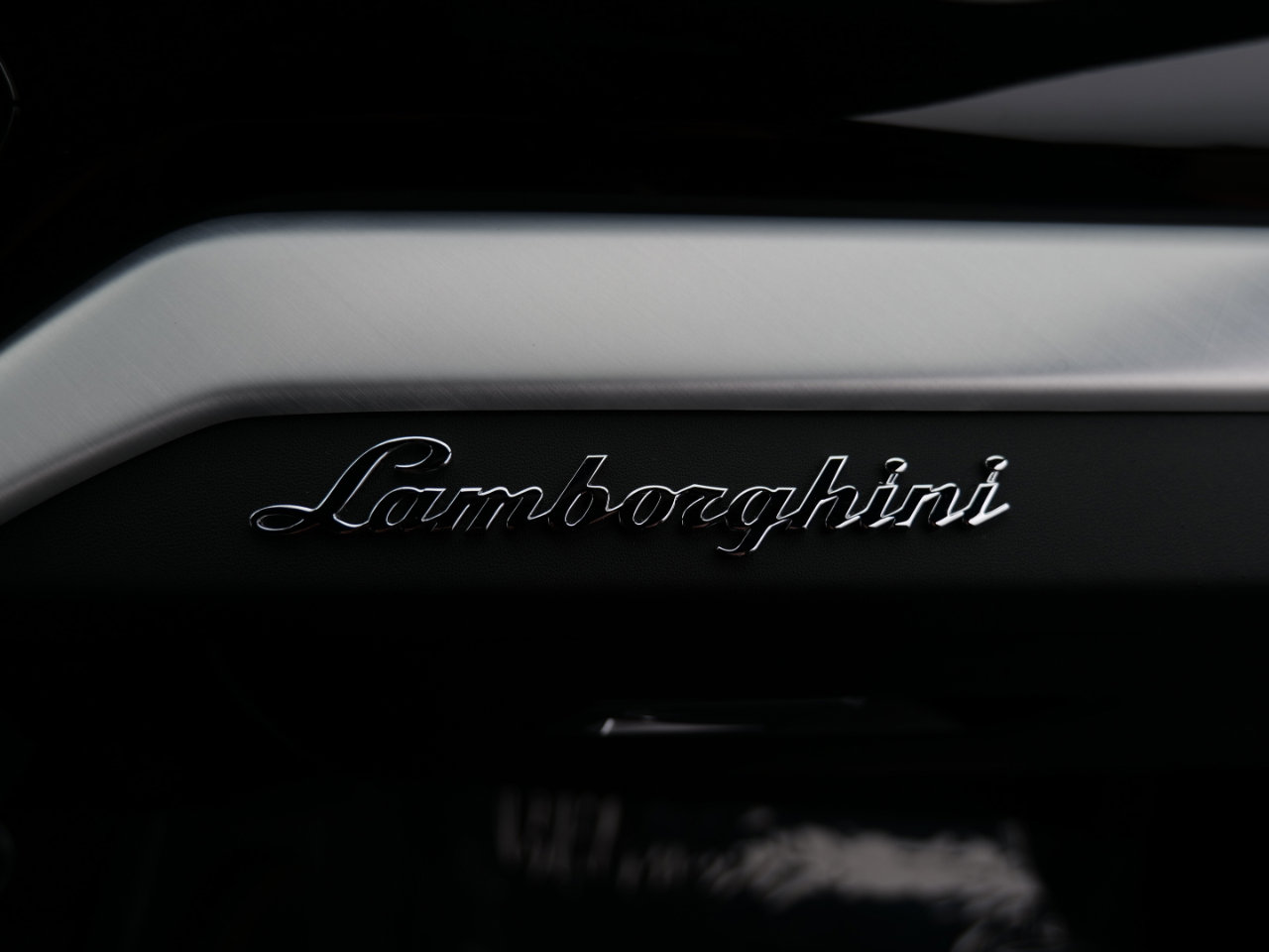 Used 2021 Lamborghini Urus image 37