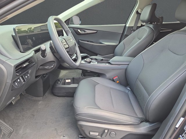 Used 2025 Kia EV6 Light w/ Light LR Technology Package image 21