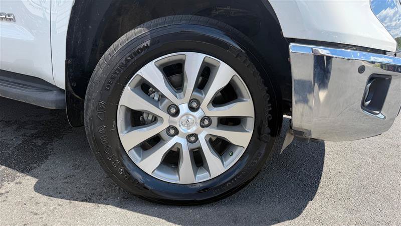 Used 2015 Toyota Tundra Limited w/ Limited Premium Package AWD/4WD image 15