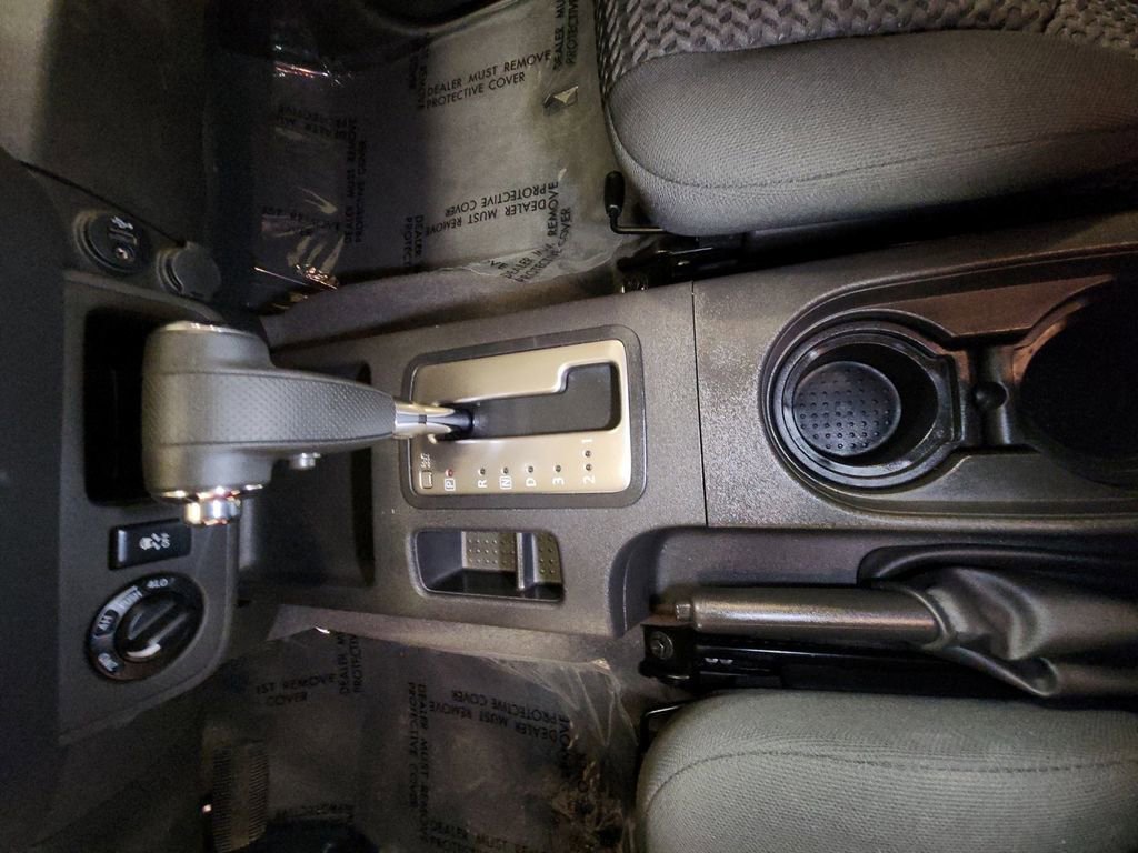 Used 2019 Nissan Frontier SV image 21