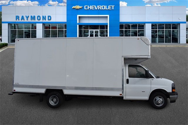 New 2025 Chevrolet Express 3500 w/ Power Convenience Package image 2