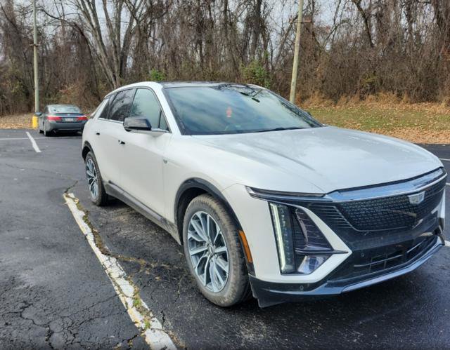 Used 2024 Cadillac Lyriq Sport image 6