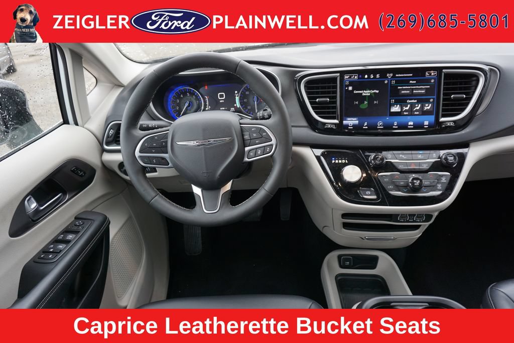 Used 2024 Chrysler Pacifica Touring-L FWD image 16