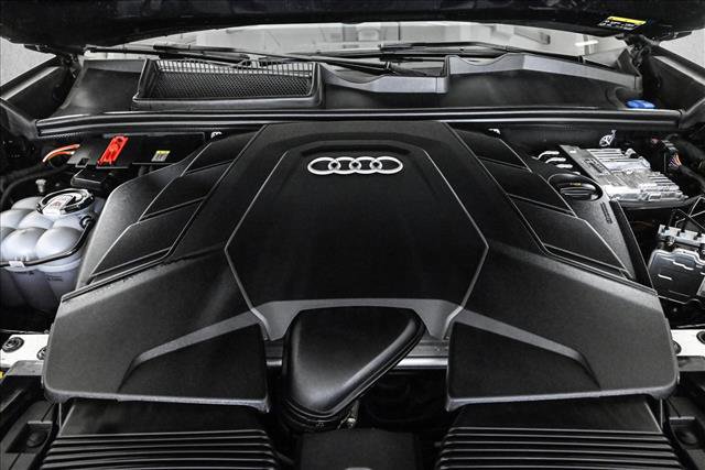 Certified 2025 Audi Q8 Prestige image 24