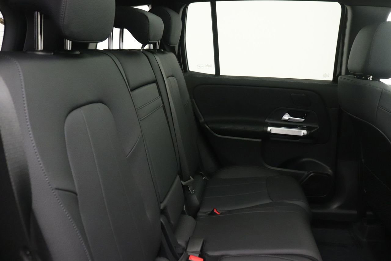 New 2026 Mercedes-Benz GLB 250 image 10