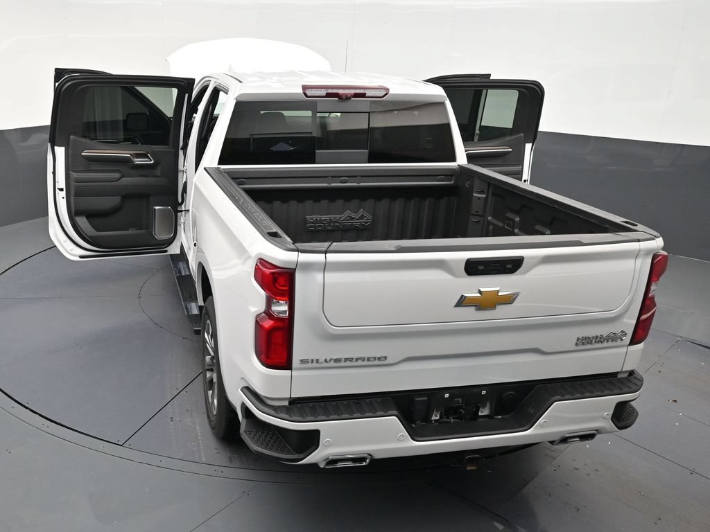 Used 2024 Chevrolet Silverado 1500 High Country w/ Technology Package RWD image 32