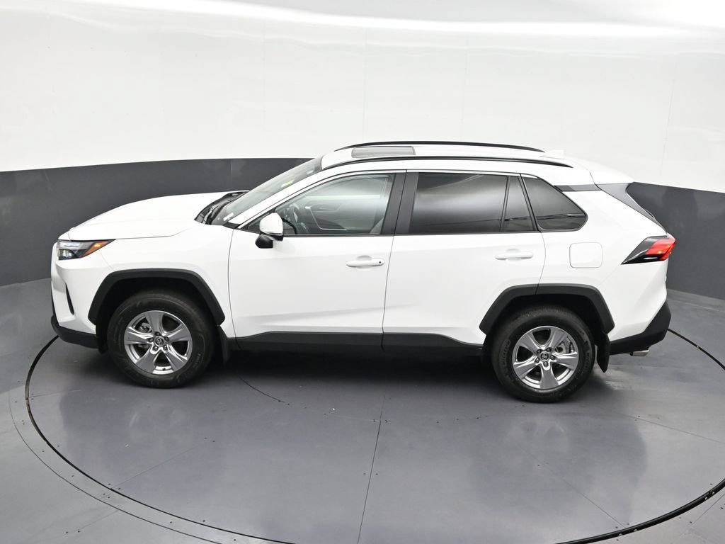 Used 2025 Toyota RAV4 XLE w/ Convenience Package FWD image 16