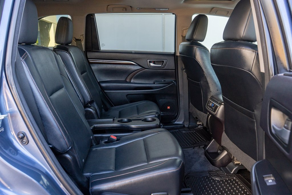 Used 2014 Toyota Highlander Limited image 13