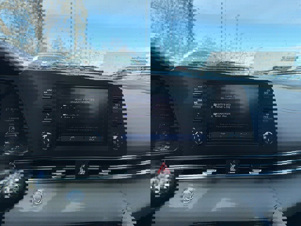 Certified 2023 Hyundai Elantra SEL image 22