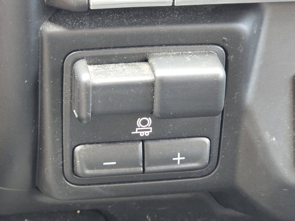Used 2022 GMC Sierra 1500 AT4 w/ AT4 Premium Package AWD/4WD image 8