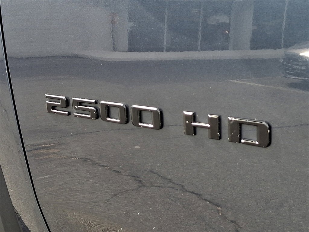 Used 2020 Chevrolet Silverado 2500 LTZ w/ LTZ Premium Package image 31