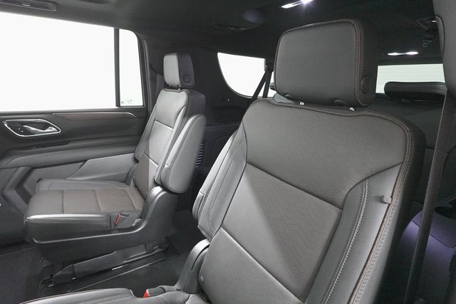 Used 2024 Chevrolet Suburban High Country w/ Premium Package image 26