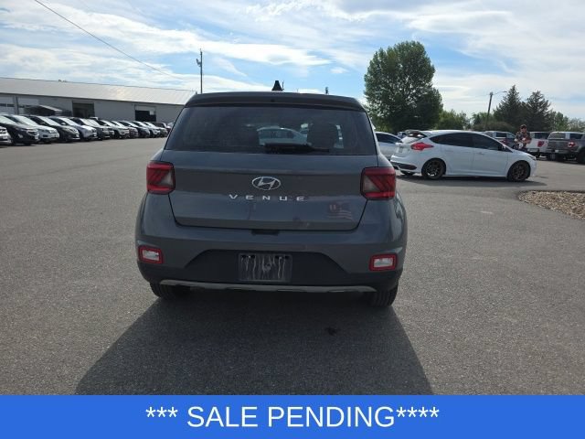 Used 2020 Hyundai Venue SE FWD image 3