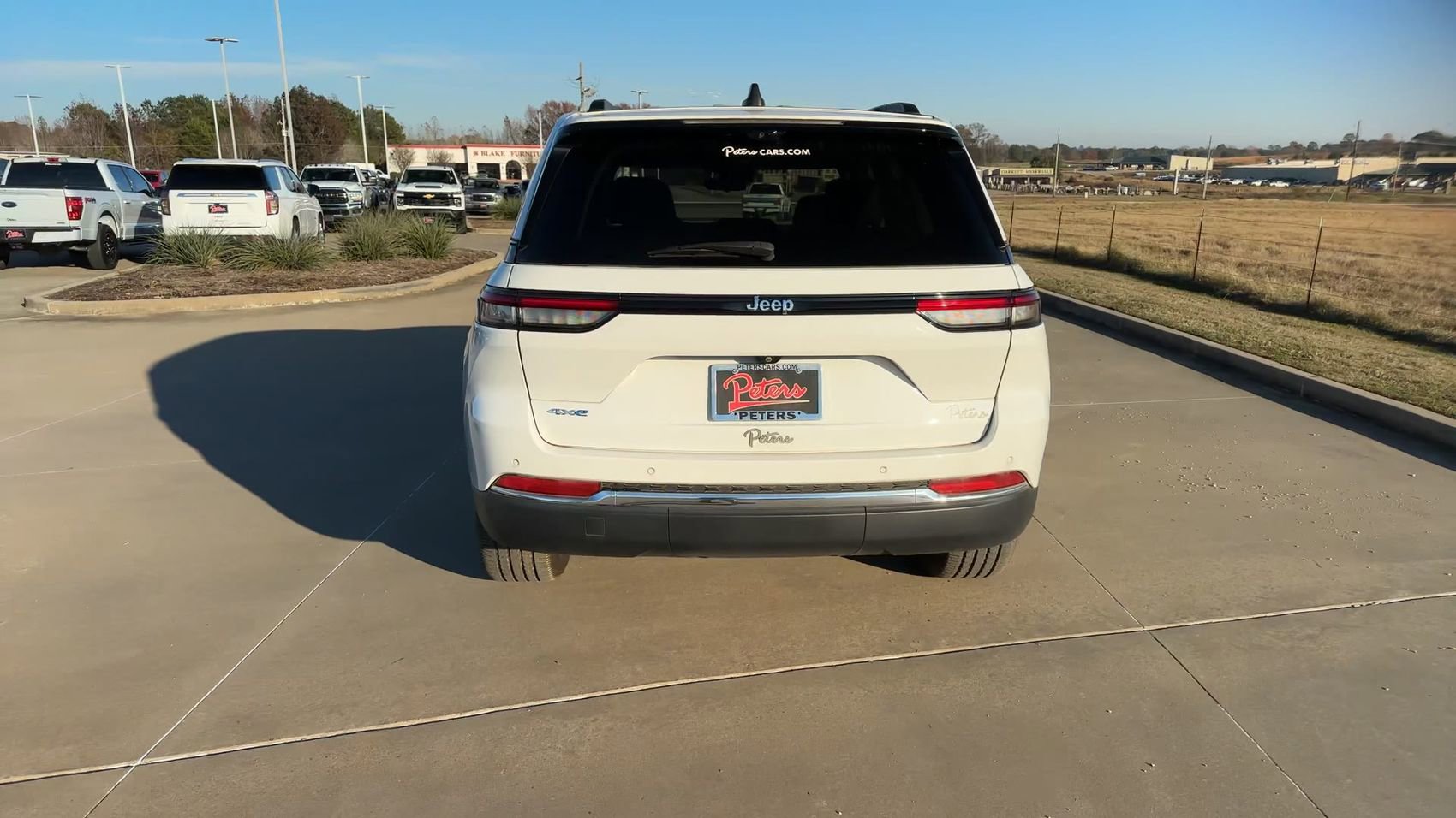 New 2023 Jeep Grand Cherokee 4WD 4xe w/ Luxury Tech Group II image 8