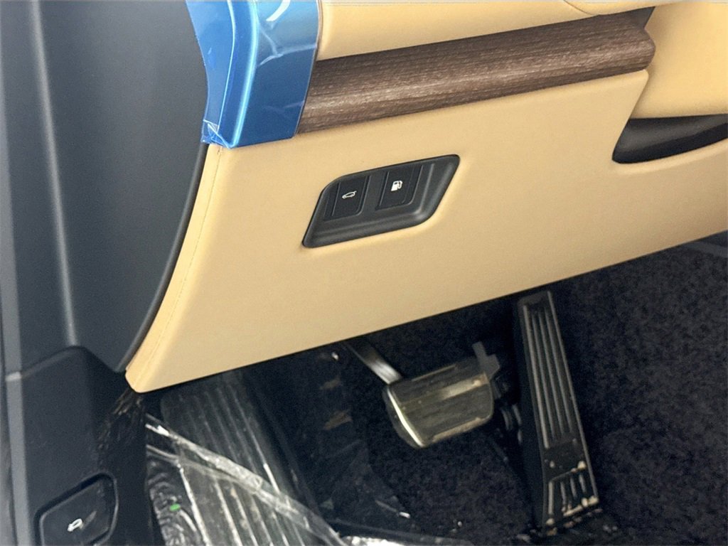 New 2026 Land Rover Range Rover SE image 10