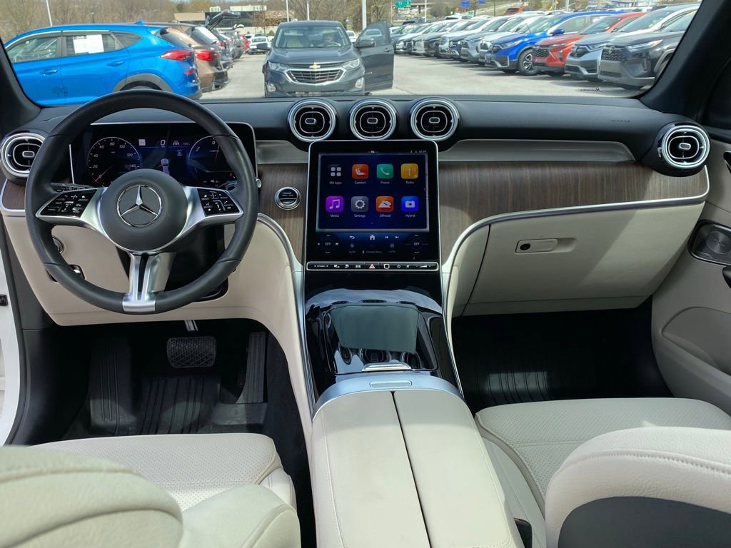 Used 2025 Mercedes-Benz GLC 350e 4MATIC image 29