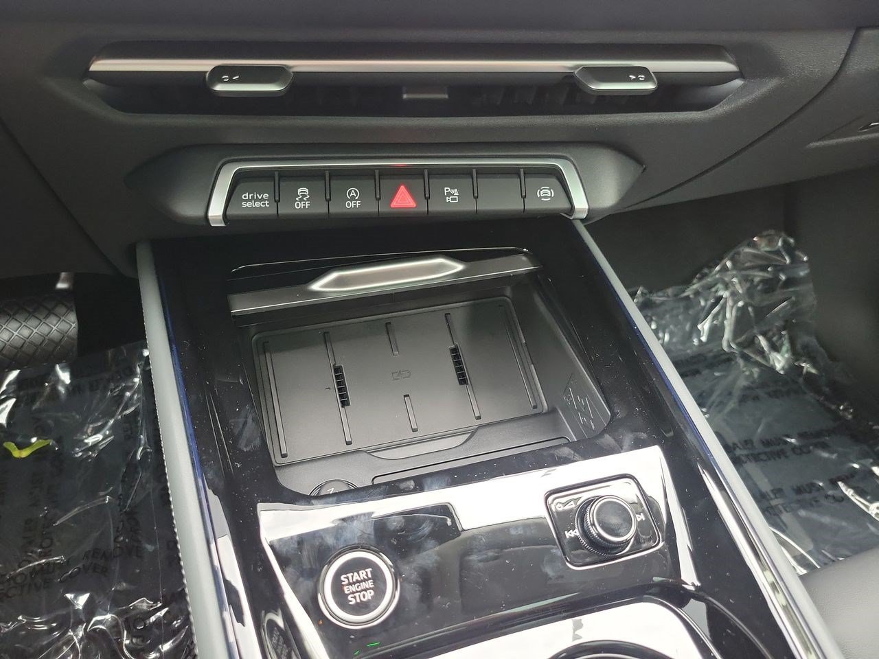 New 2026 Audi Q3 quattro 2.0T AWD/4WD image 9
