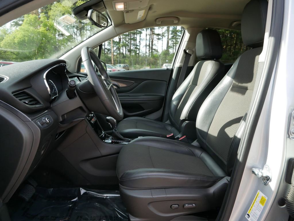 Used 2021 Buick Encore Preferred FWD image 14