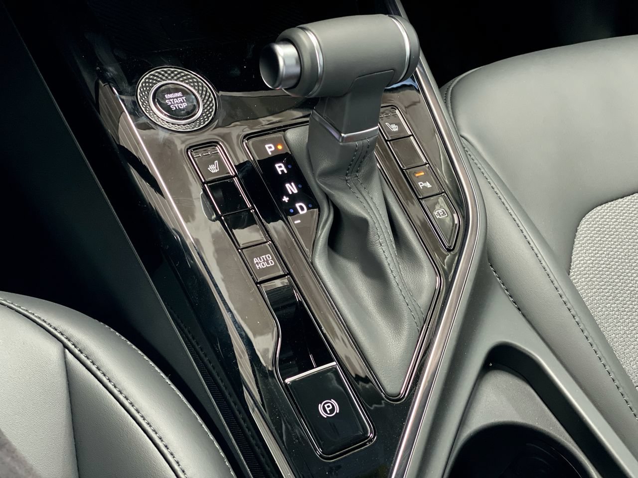 New 2026 Kia Niro EX FWD image 24
