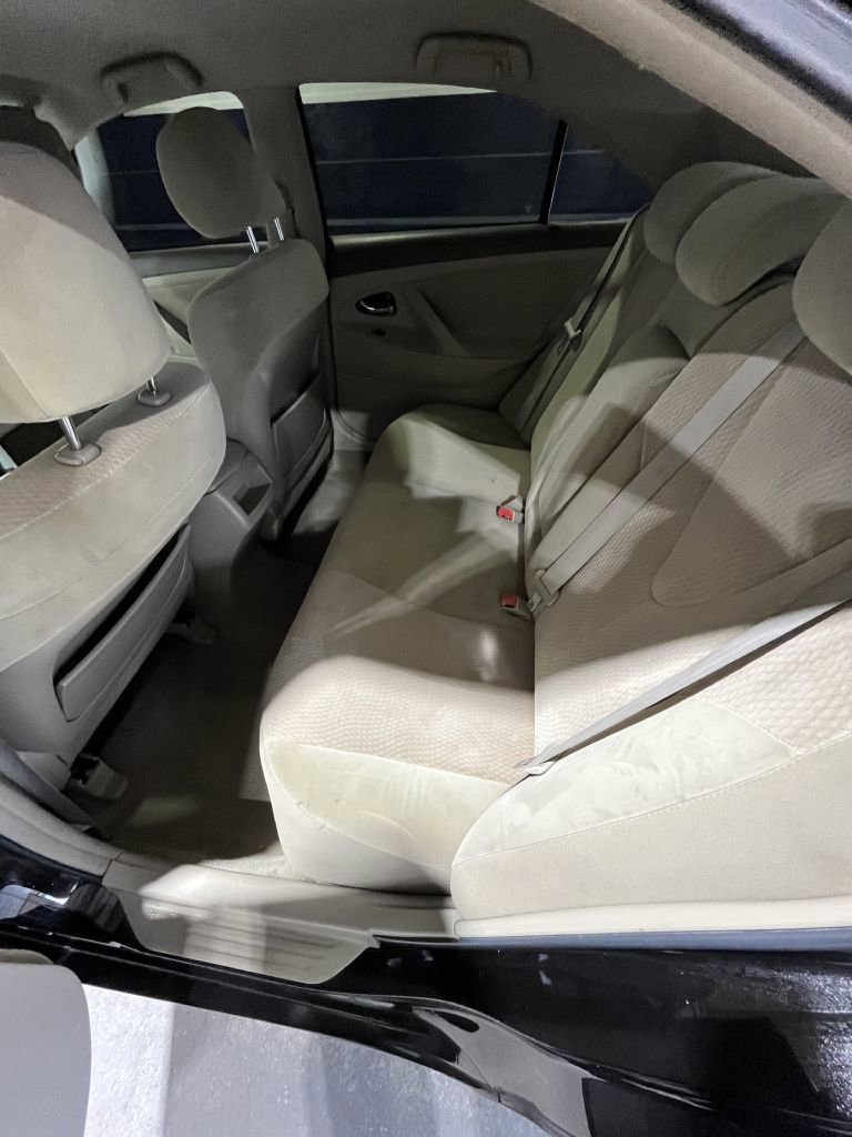 Used 2010 Toyota Camry image 9