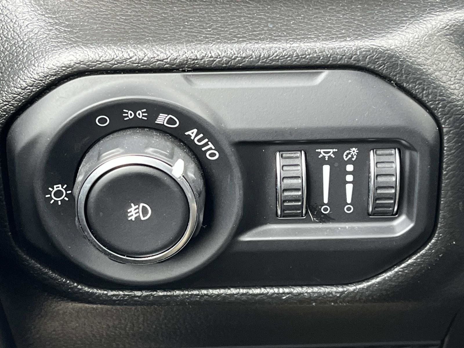 Used 2022 Jeep Wrangler Unlimited Sport image 18