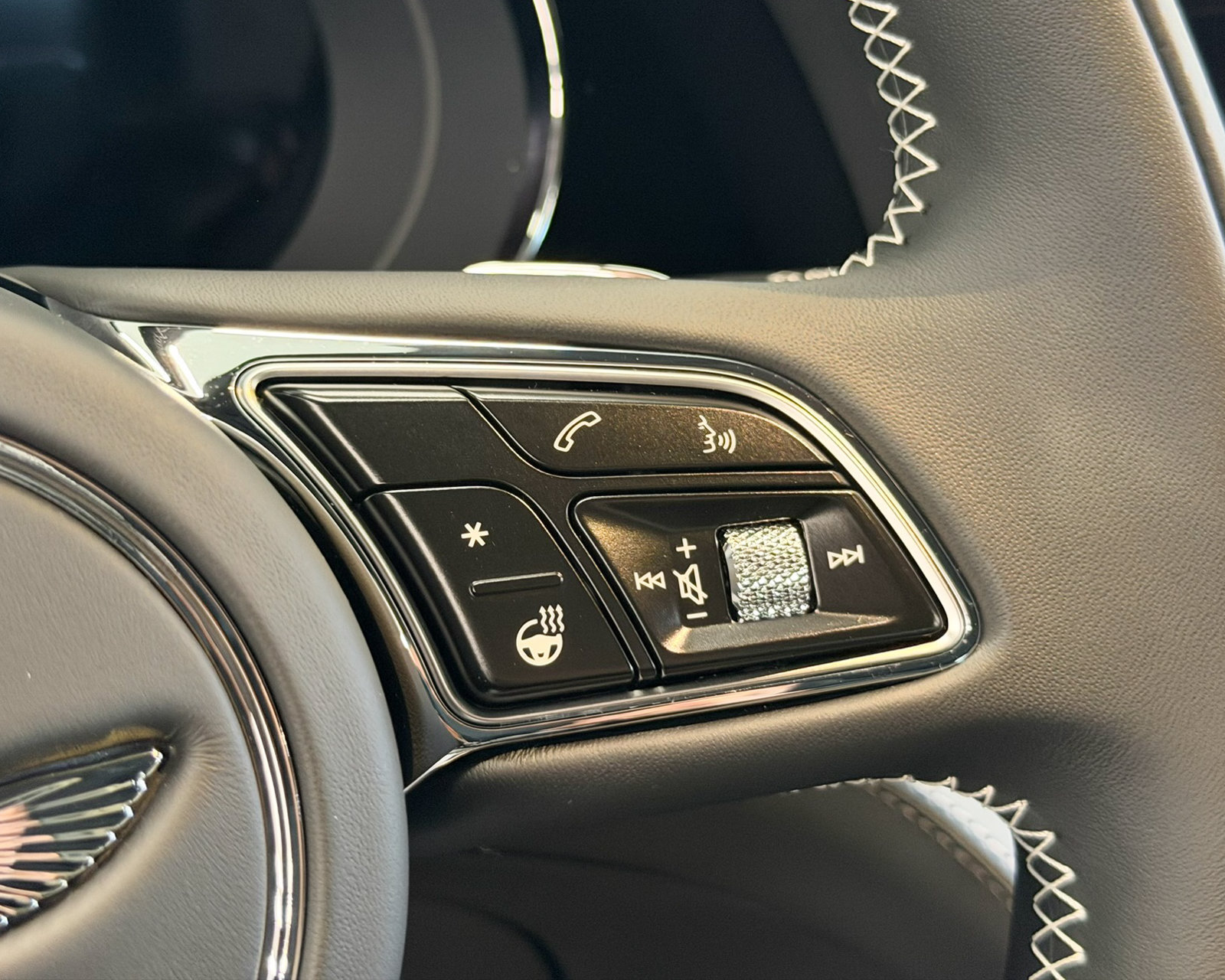 New 2027 Bentley Bentayga AWD/4WD image 28