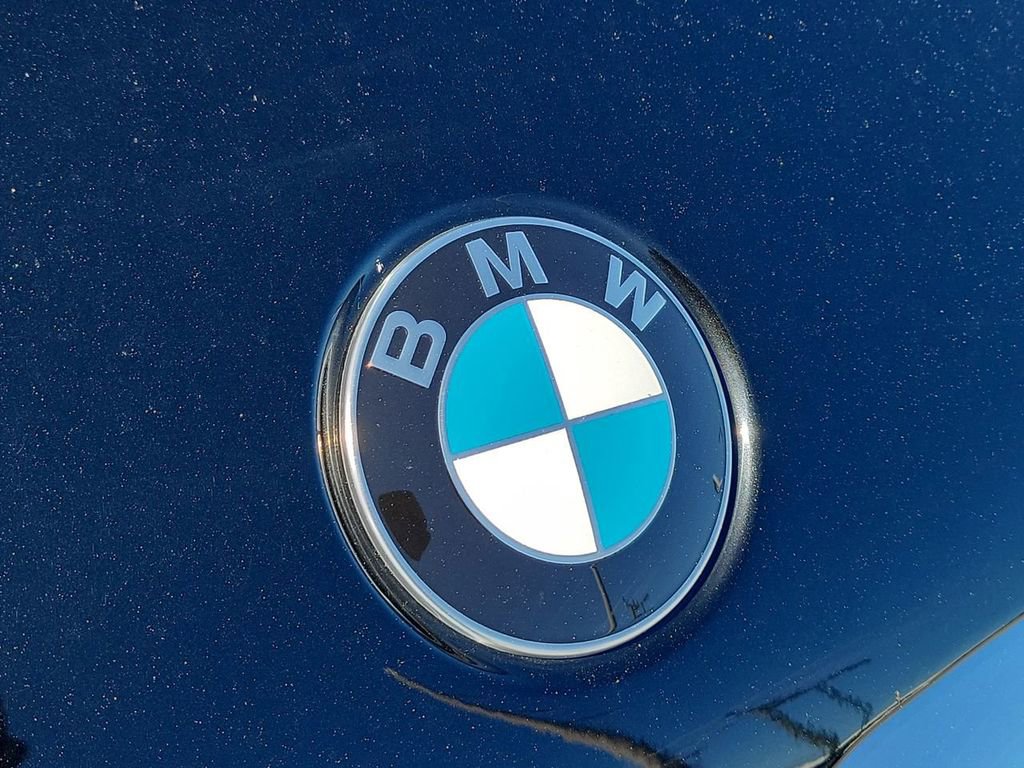 Used 2022 BMW 540i xDrive w/ Convenience Package image 9