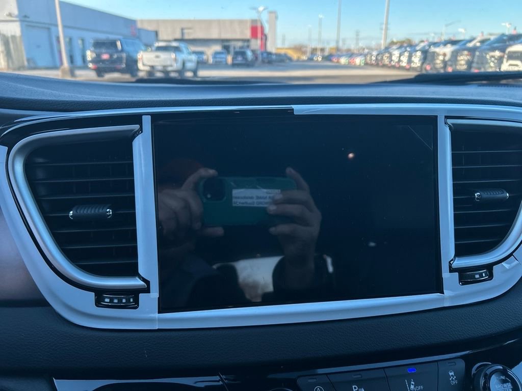 New 2026 Chrysler Voyager LX image 17