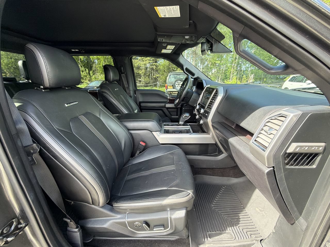 Used 2016 Ford F150 Platinum w/ Equipment Group 701A Luxury AWD/4WD image 21