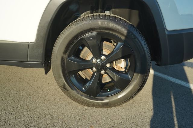 Used 2021 Jeep Cherokee Latitude Plus image 39