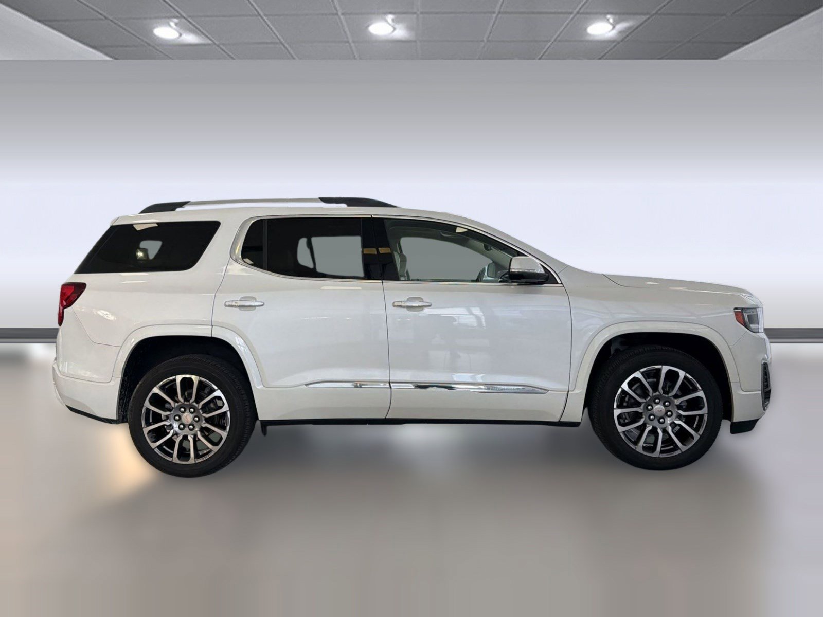 Used 2022 GMC Acadia Denali w/ Denali Ultimate Package image 8